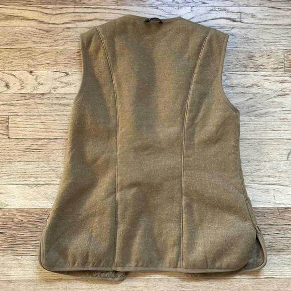 Barbour Faux Fur Gilet - Picture 6 of 6